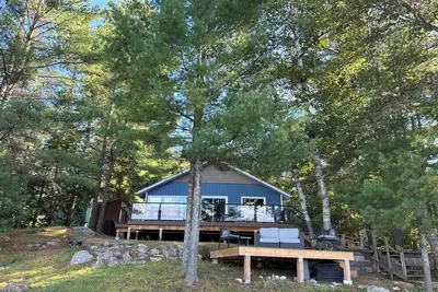 Image de Peaceful Lakefront Cottage on Harris Lake