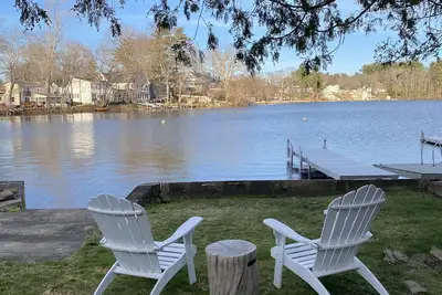 Image de Stunning waterfront retreat on lake Attitash- Dog friendly