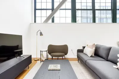 Image de Luxe Kendall Square 2br w/ Gym, near Mit & Mass General, by Blueground