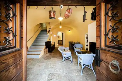 Image de Eat, sleep, wander Bosa from a historic home in convenient location