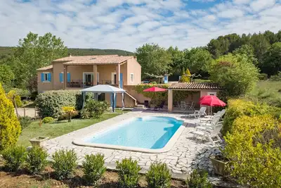 Image de Mas 12 pers heart Luberon, air-conditioned, swimming pool, wooded land 5000 m2,