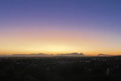 Image de Tableview Lodge - Private home with pool and stunning views