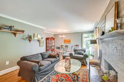 Image de Cute Downtown Conway Duplex - 15 Mi to Beach!