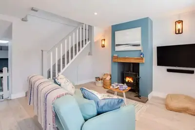 Image de Charming Cottage Retreat by Ferryside Beach and steps from Welsh Coastal Path