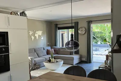 Image de Quietly located corner house in Zeeland with generous south-facing terrace