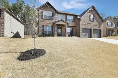 Image de Beautiful  4 bedroom house - 13 min form the airport. (Music Studio Rental)