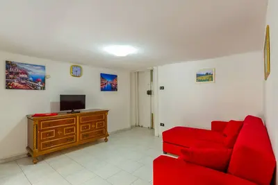 Cirillo 60 - Une Chambre Appartement, Couchages 4