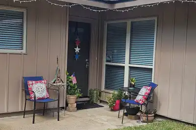 Image de Private house, sleeps 8-10, close to Kemah Boardwalk, the Bay & Clear Lake