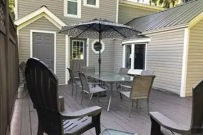 Relax & Enjoy, Perfect Location - 3 min walk to town!
