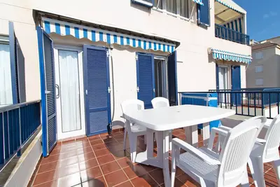 Image de Global Properties: Beautiful apartment with terrace and sea views