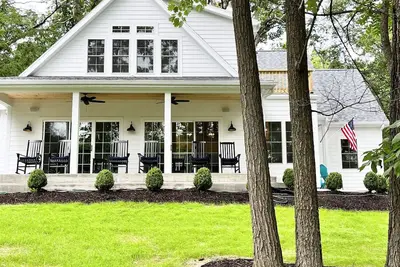 Image de Stunning Lakeside Retreat: Delavan Lake Home w/ Lake Views & Private Lake Access