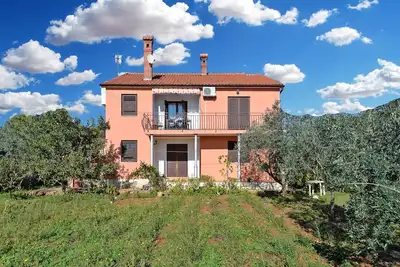 Image de Appartement de trois chambres avec la terrasse Galizana, Fazana (A-19608-a)