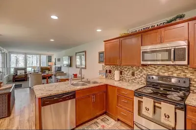 Image de Charming condo on the golf course. 15 min from McCall.