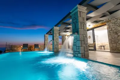 Castielia Residence - Deluxe Villa with Private Pool