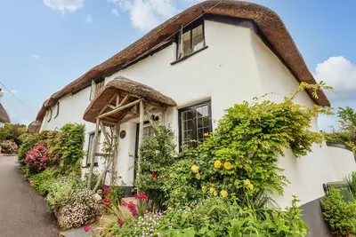 Image de Rose Cottage In Holcombe, pet friendly, with open fire in Teignmouth