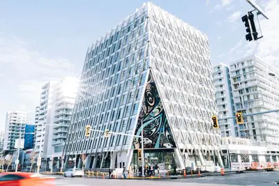 Image de 💖BrandNew The Paramount Penthouse furnished with Versace furniture light & love💖