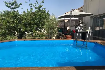 Image de Villa familiale piscine proche mer et garrigues