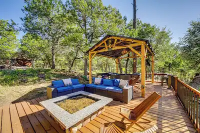 Image de Hot Tub, Game Room: Dog-Friendly Pine Cabin!