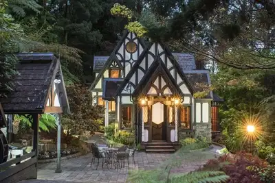 Image de Captivating and Unique Tudor Inspired \"Gingerbread house\"