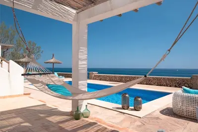 Image de Maison de vacances Villa Domus Alba B avec vue sur la mer, piscine, jardin et Wi-Fi.