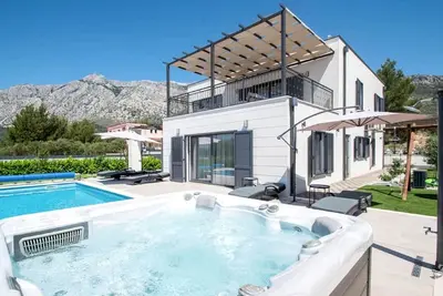 Image de Beautiful Villa Maslina Orebić with pool, jacuzzi, and sauna