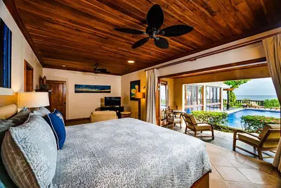 Image de Beachfront 4bd Villa Private Pool, Koi pond and Bbq-Casa Sirena