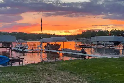 Image de Snow Lake (Lake James Chain) 60 ft Lakefront, Sunset View - Easy access from 69