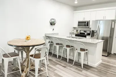 Image de New Townhome - Pet Friendly - 3 Bd - 30 Minutes from Adventure