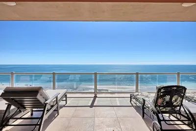 Image de Ocean-Front 4br / 4ba Corner Suite, Panoramic Sea Views & Wrap-Around Balcony