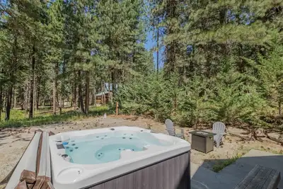 Cascade Adventure-12% Off Last Minute, Hot Tub