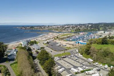 Image de Short walk to the beach Pacific Hideaway!