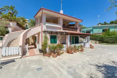 Image de Il Bacio del Sole - Bilo Concetta by BarbarHouse