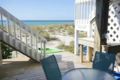 Image de Gulf Front on a Island, 1 pet, tennis/pickleball, kayaks, Sup Pool is Closed