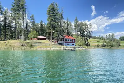 Image de Historic Waterfront Cottage on Foys Lake
