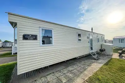 Image de Superb 8 berth caravan, close to amenities at Caister Beach ref 30073f