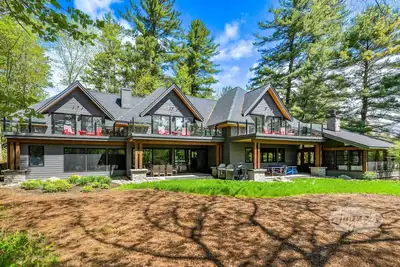 Image de 7bed 6bath cottage + 1bed 1bath Bunkie! South Exposure! Beach! Tennis Court!