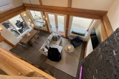 Image de 3 Bed Luxury Chalet on the Lake w/ Hot-tub - Kelowna