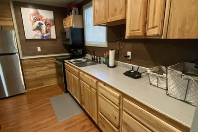 Image de Cozy cottage in the country w/ hot tub! 20 minutes away from downtown Austin