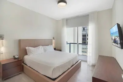 Image de Luxury Beach Condo with Partial Ocean View -Cs15