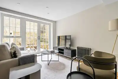 Image de Open plan Waterloo, 2br, New build, terrace, by Blueground