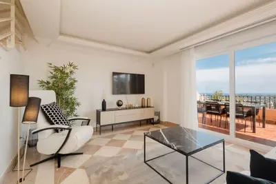 Image de Penthouse très spacieux avec une vue imprenable à Nueva Andalucia