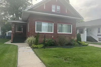 Image de Oversized house located 20min Ord/ Mdw airports, 15min D/T Chg. 1min to I-290.