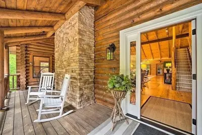 Image de Suite Sixteen - Spacious Lodge Vibe - nestled within Burlingame