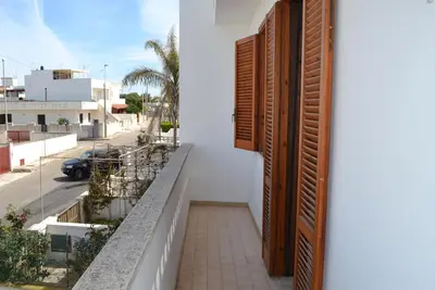 Image de Maison de vacances avec climatisation et balcon pour 6 personnes à San Foca