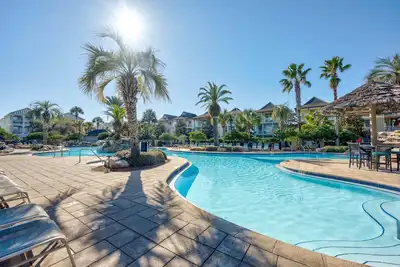 Image de 6 Bikes! Huge Resort Pool/Hot Tub! Shuttle to Beach - Dune Alright at The Villag