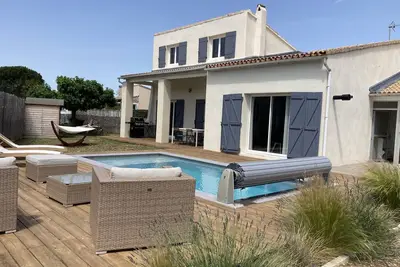 Image de Villa 4 personnes avec piscine proche Châteauneuf-duPape et Avignon