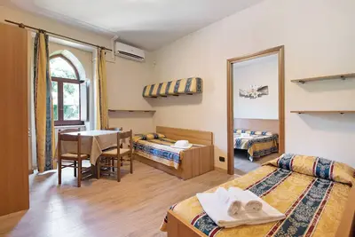 Image de Appartement Bilocale Moneglia 31 près de la plage avec piscine partagée et Wi-Fi