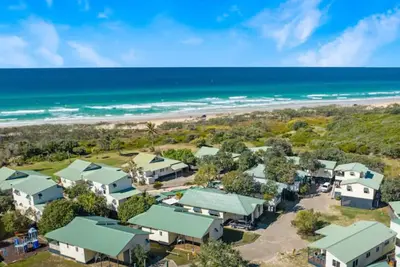 Image de Cockatoo Cottage - Newly Built Beach House