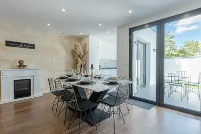 Image de Echoppe Jaurès - maison typique de Bordeaux rénovée 3 ch. /3 sdb