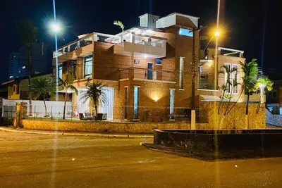 Image de Mansion to bring family and friends together